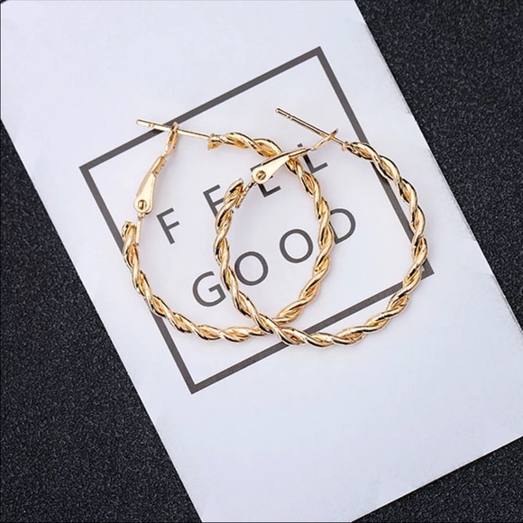 New gold hollow circle earrings party ,nightclub - Picture 2 of 4